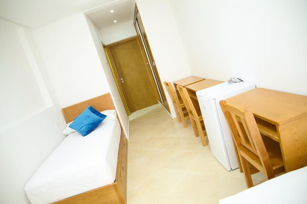 Hotel Noujoum Al Maarifa Exclusivement pour les Filles à Tétouan Extérieur photo